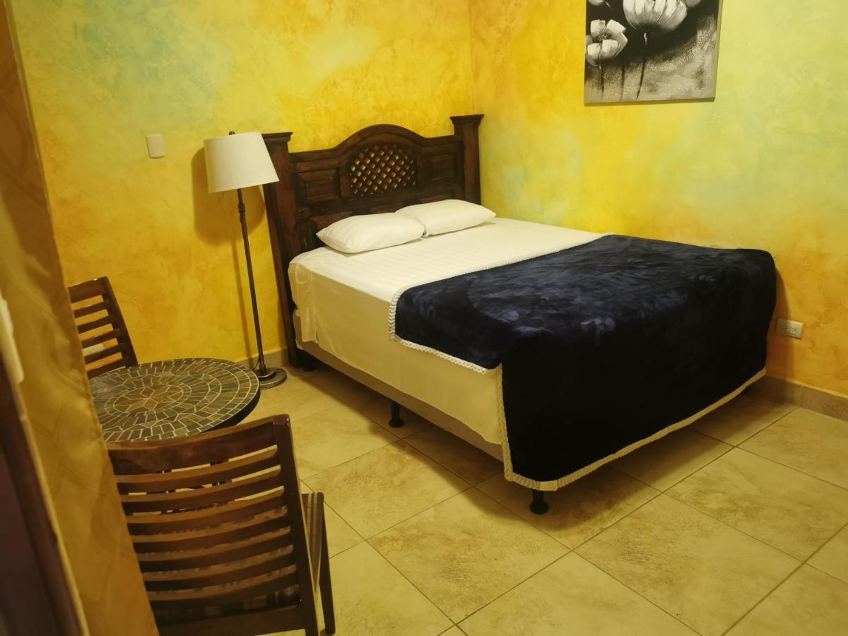 Antigua Inn Hotel Гватемала Экстерьер фото