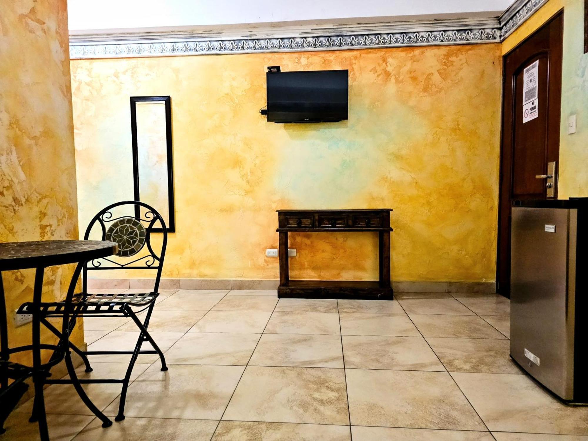Antigua Inn Hotel Гватемала Экстерьер фото
